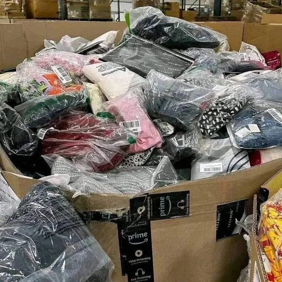 50 Wholesale Liquidation Box Lot Amazon TARGET Clothing & accessories Women